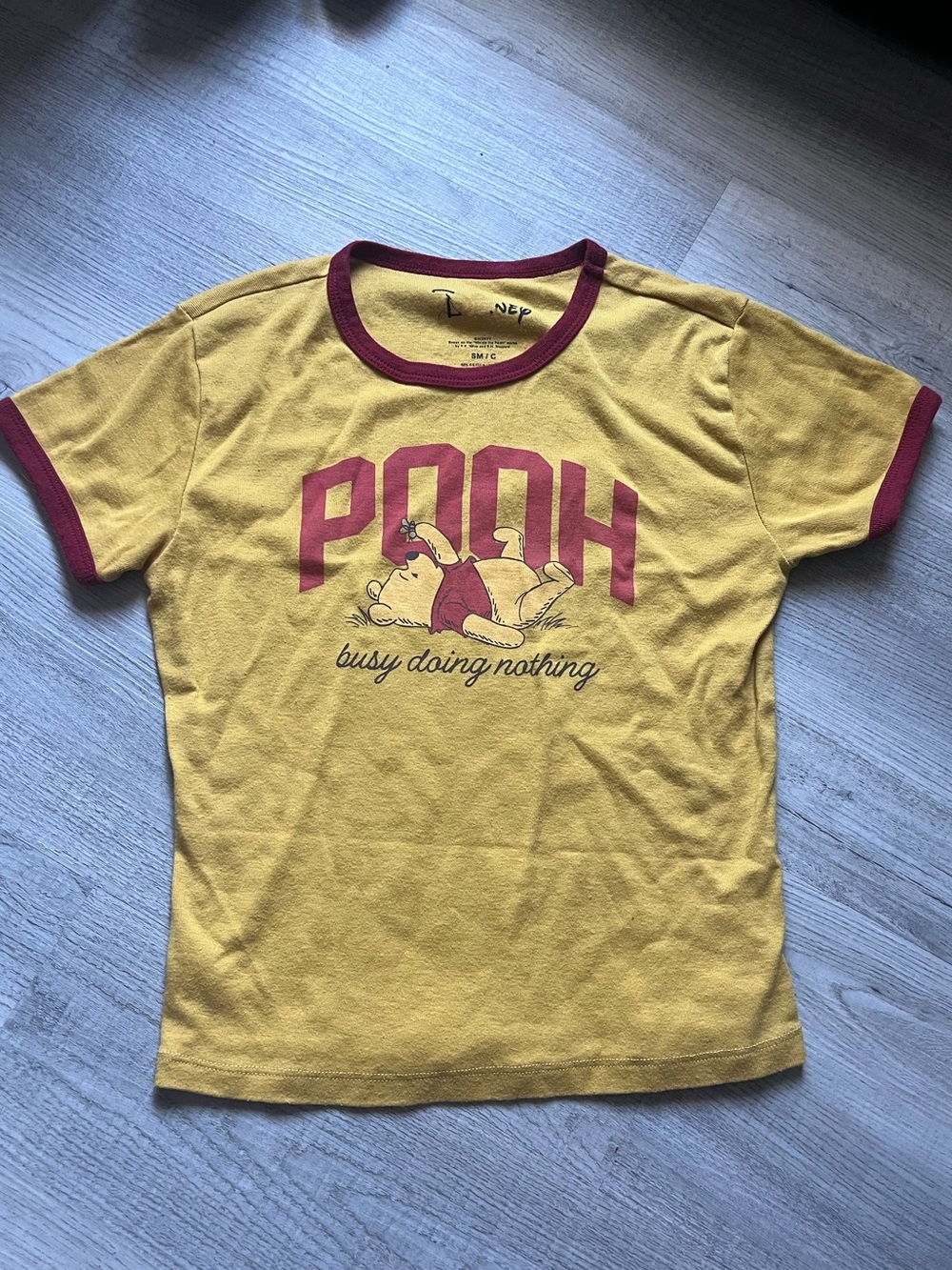 Disney Winnie the Pooh Busy Doing Nothing Ringer Tee Small Y2K Retro